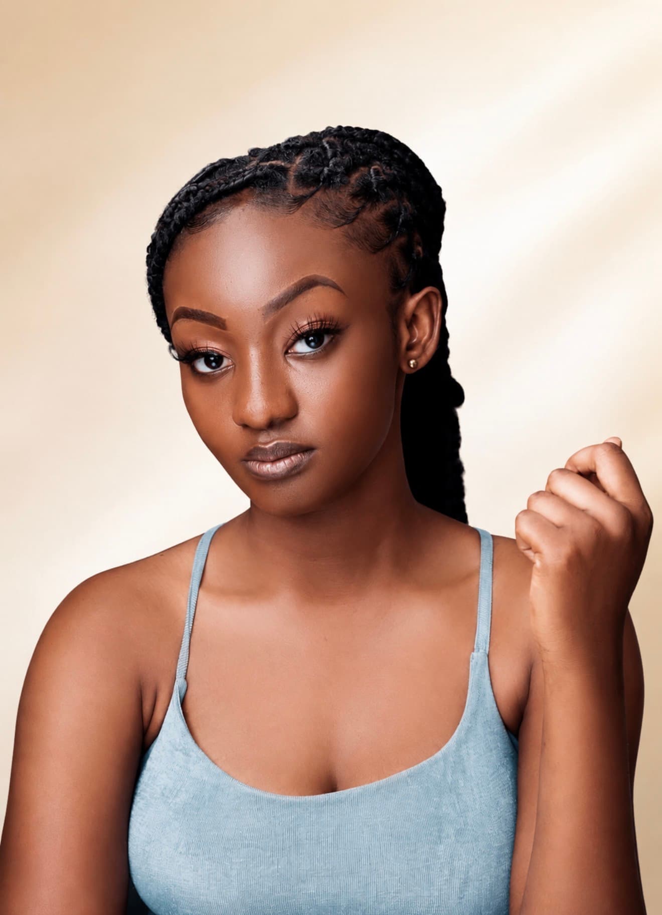 Cocoa VEL Natural Glow model